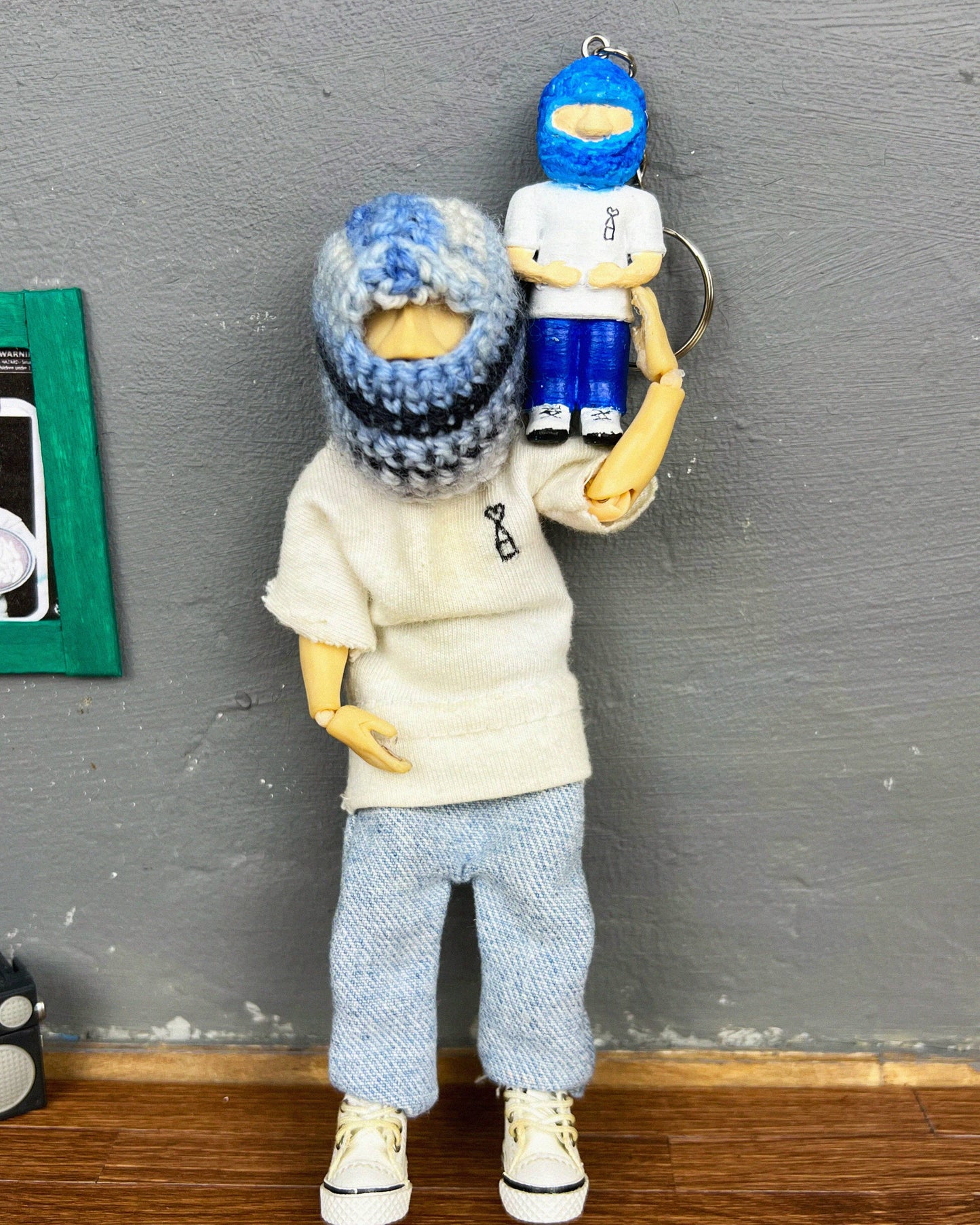 handpainted alleini key-chain figurine *collectors 1st edition*